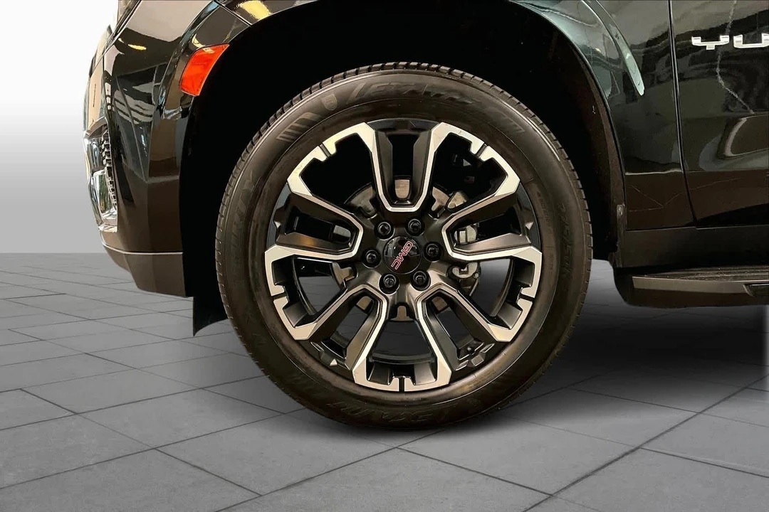 2022 GMC Yukon 5th Gen - Image 11 of 12