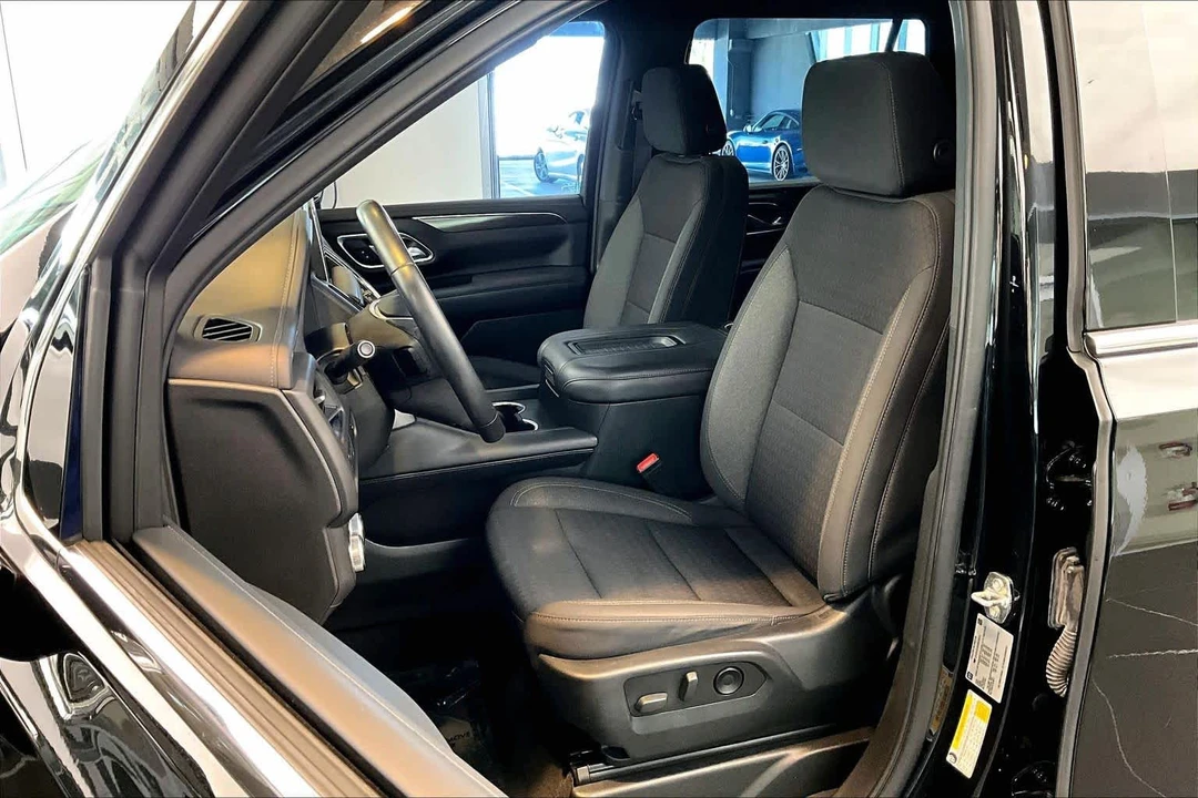 2022 GMC Yukon 5th Gen - Image 8 of 12
