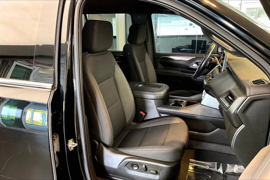 2022 GMC Yukon 5th Gen - Image 9 of 12