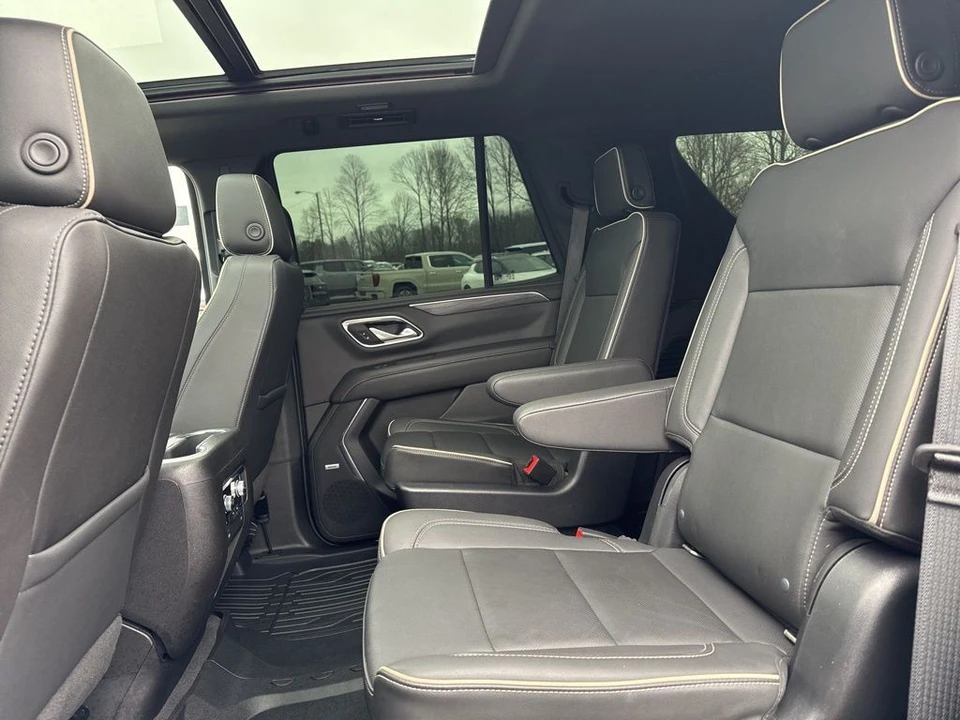 2022 GMC Yukon 5th Gen - Image 15 of 21