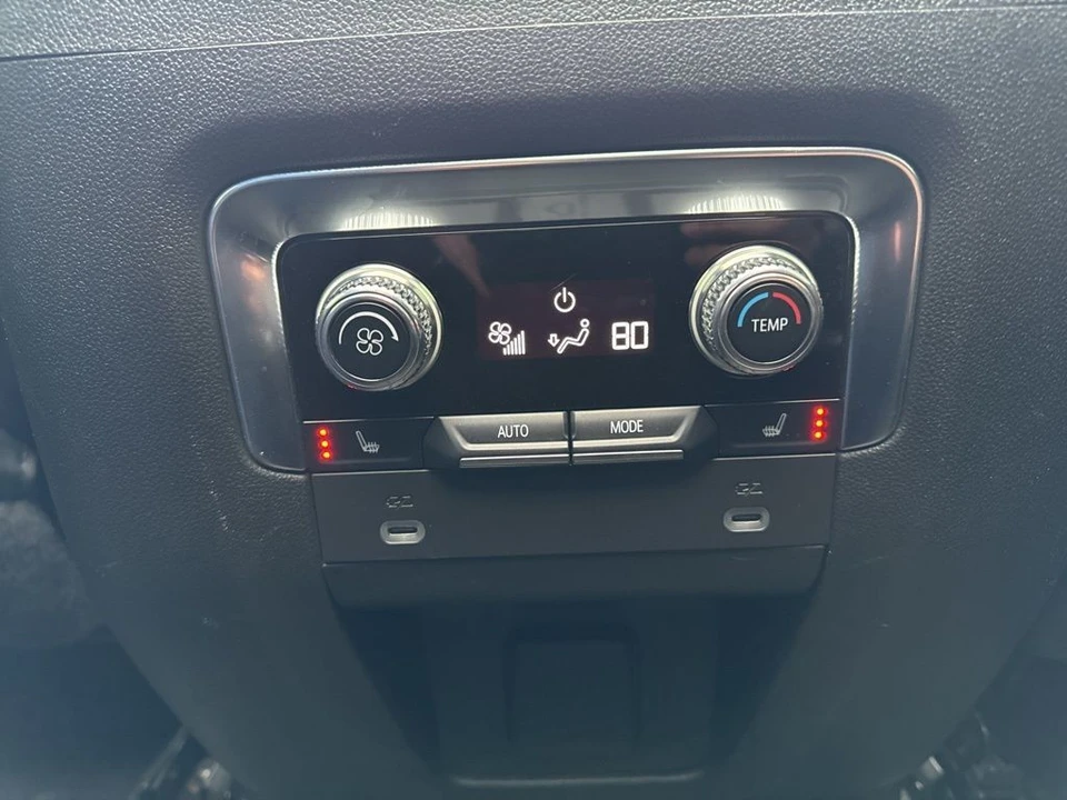 2022 GMC Yukon 5th Gen - Image 16 of 21