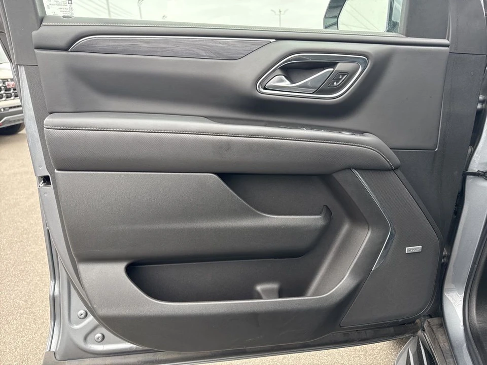 2022 GMC Yukon 5th Gen - Image 9 of 21