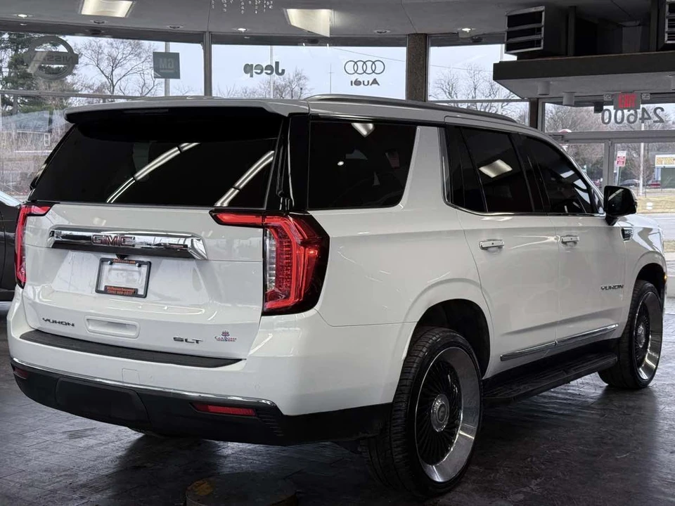2022 GMC Yukon 5th Gen - Image 10 of 21