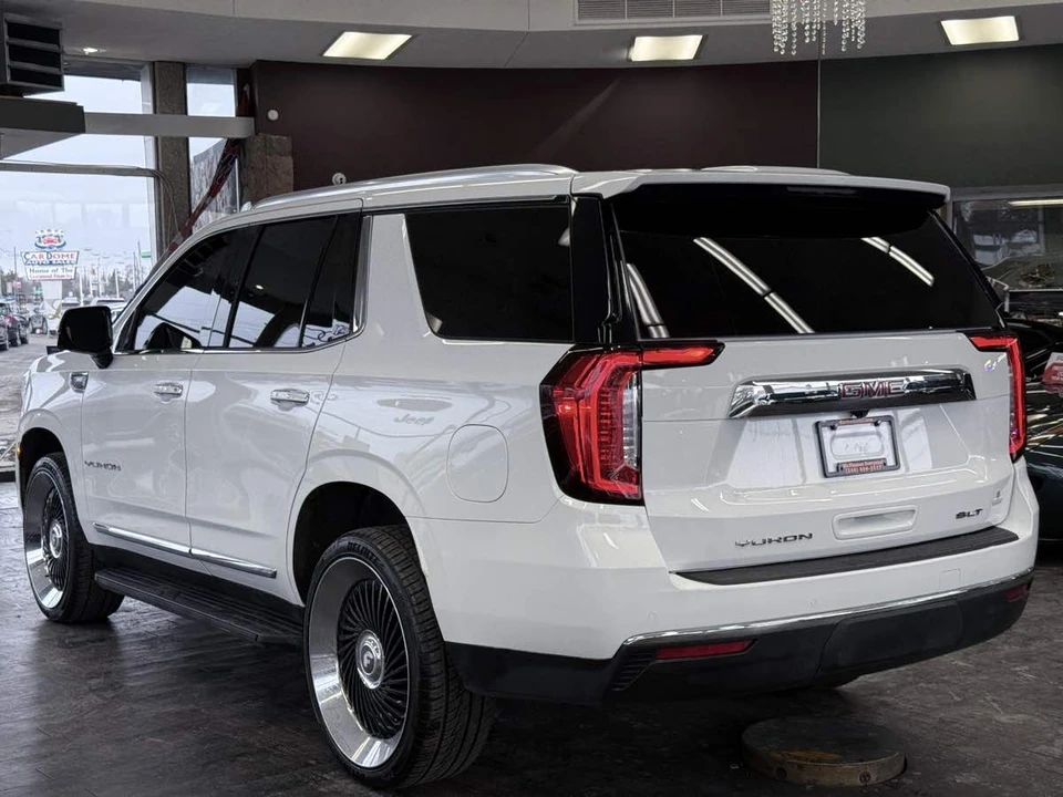 2022 GMC Yukon 5th Gen - Image 11 of 21