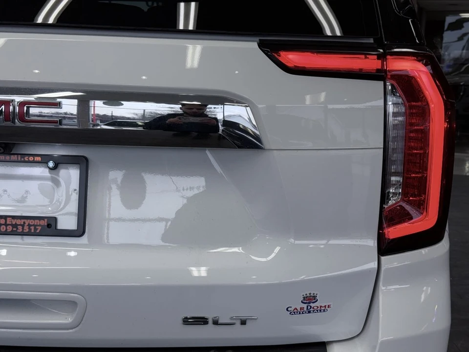 2022 GMC Yukon 5th Gen - Image 15 of 21