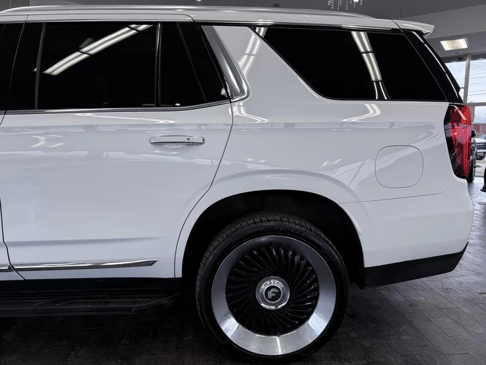 2022 GMC Yukon 5th Gen - Image 18 of 21