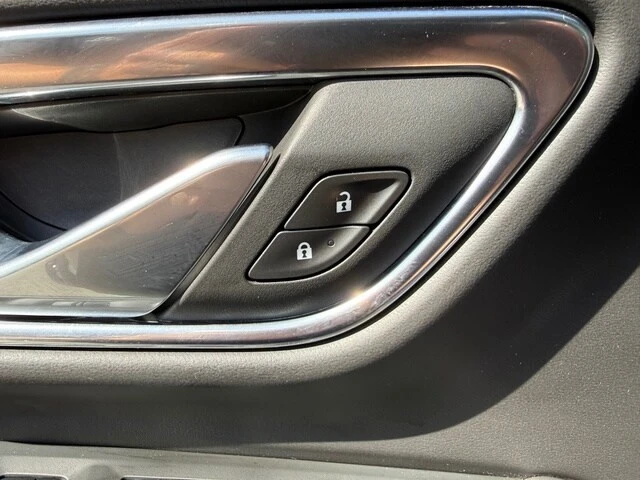 2022 GMC Yukon 5th Gen - Image 12 of 21