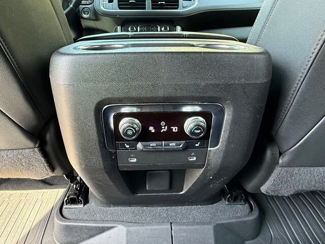 2022 GMC Yukon 5th Gen - Image 19 of 21