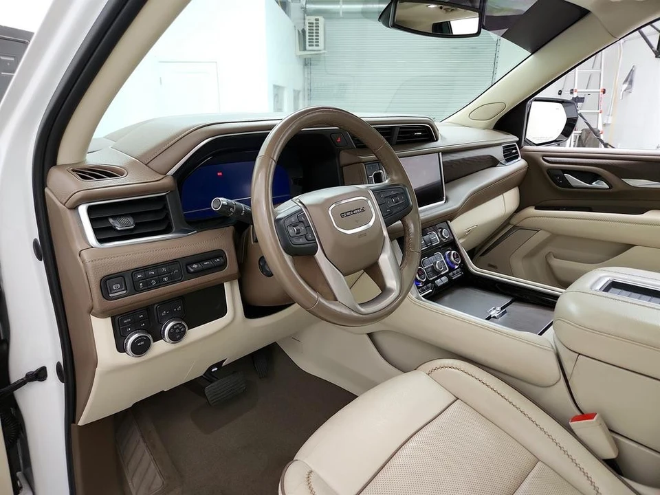 2022 GMC Yukon 5th Gen - Image 13 of 21