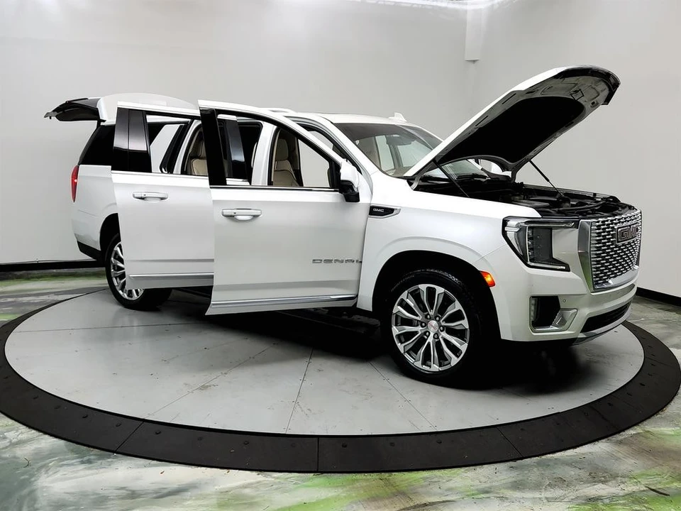 2022 GMC Yukon 5th Gen - Image 10 of 21