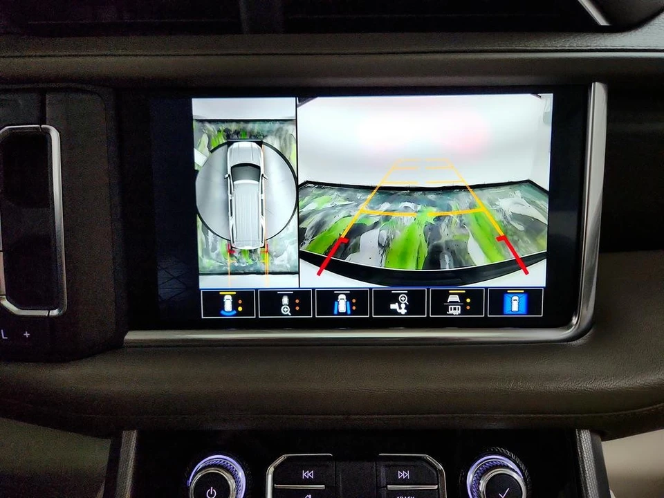 2022 GMC Yukon 5th Gen - Image 20 of 21