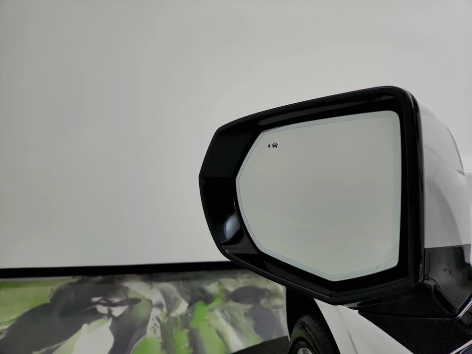 2022 GMC Yukon 5th Gen - Image 16 of 21