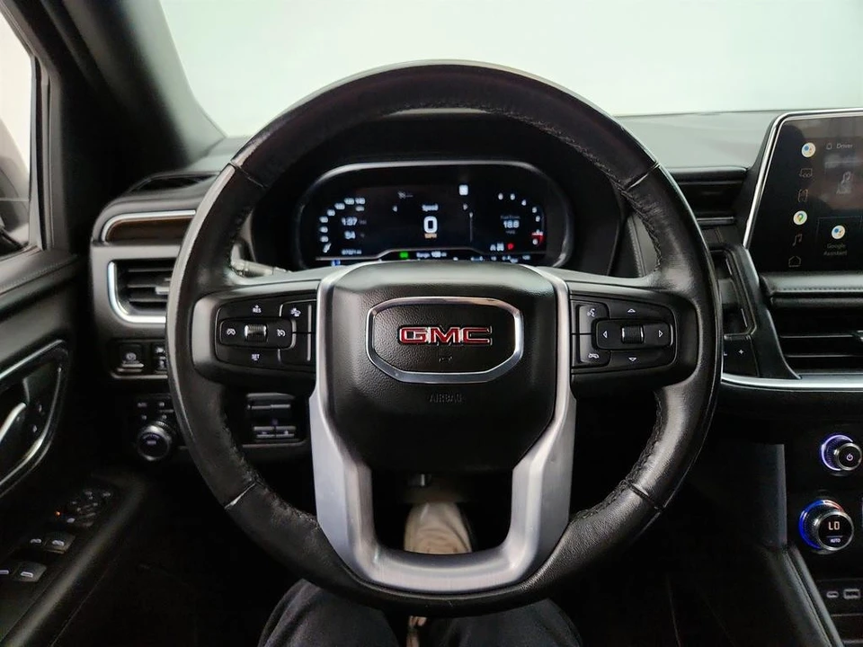 2022 GMC Yukon 5th Gen - Image 17 of 21