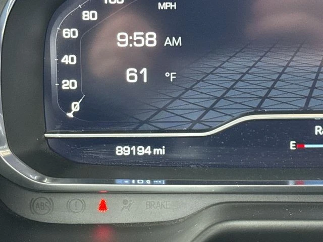 2022 GMC Yukon 5th Gen - Image 16 of 21