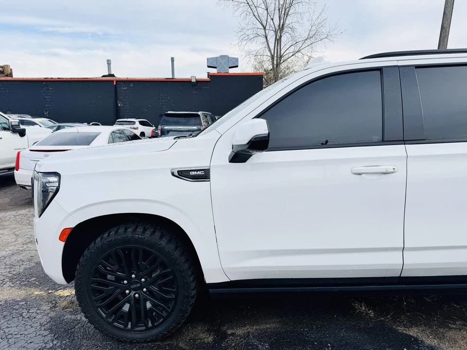 2022 GMC Yukon 5th Gen - Image 5 of 14