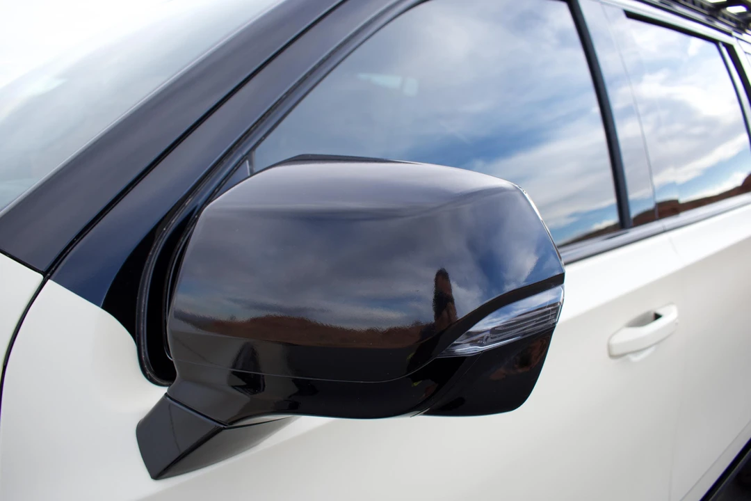 2022 GMC Yukon 5th Gen - Image 27 of 31