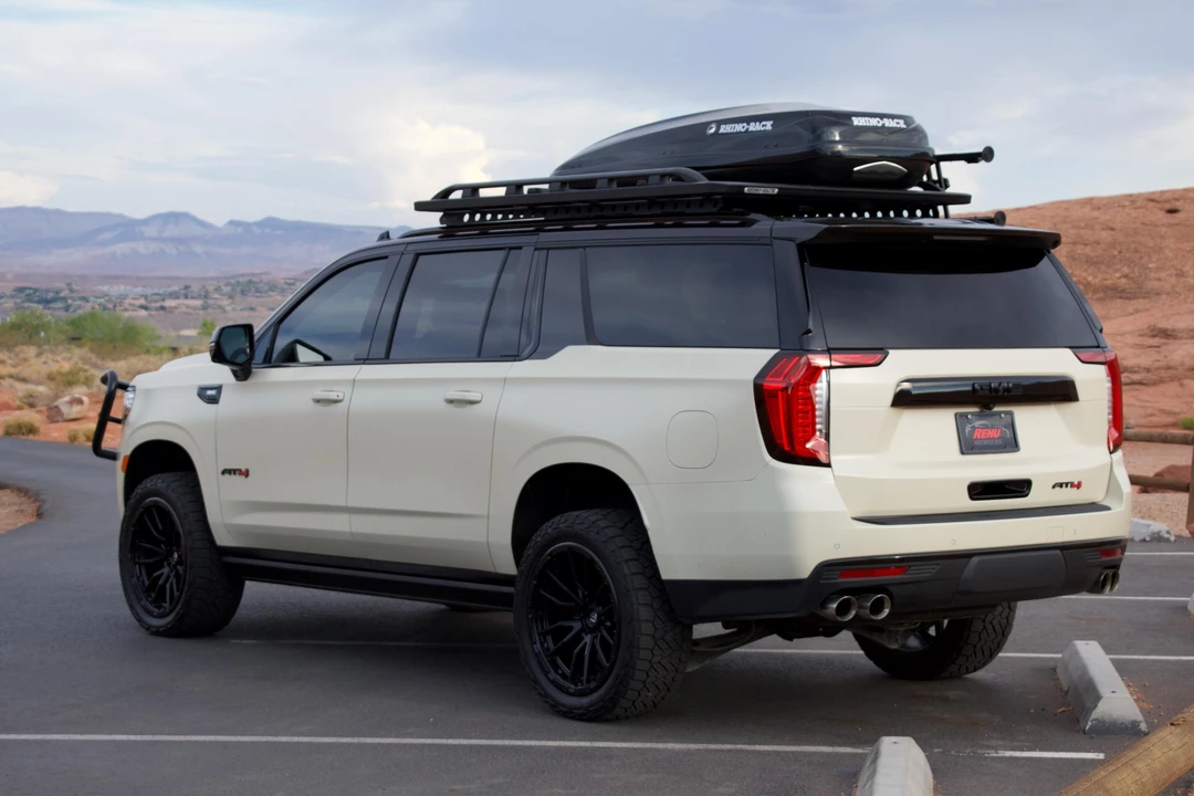 2022 GMC Yukon 5th Gen - Image 10 of 31
