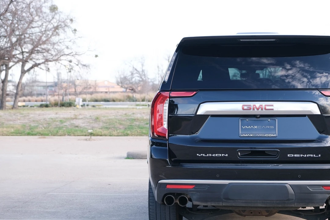 2022 GMC Yukon 5th Gen - Image 11 of 21