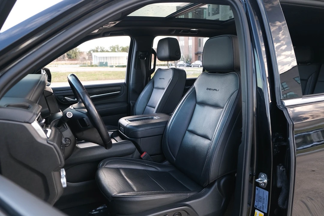 2022 GMC Yukon 5th Gen - Image 15 of 21