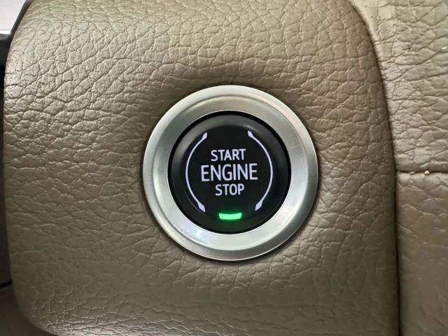 2022 GMC Yukon 5th Gen - Image 19 of 21