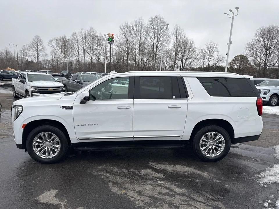 2022 GMC Yukon 5th Gen - Image 2 of 21