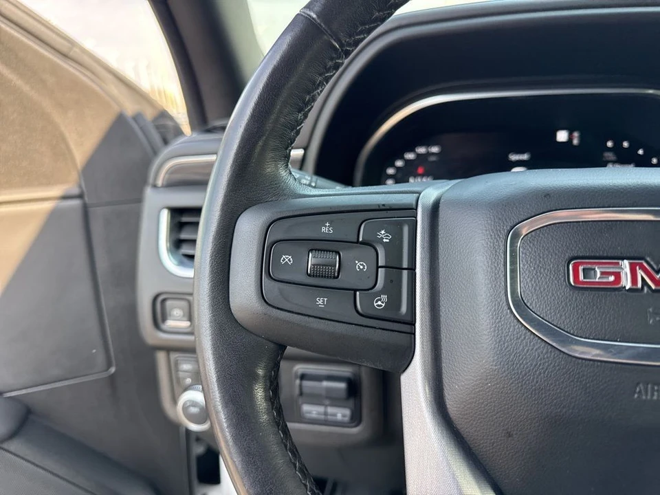 2022 GMC Yukon 5th Gen - Image 18 of 21