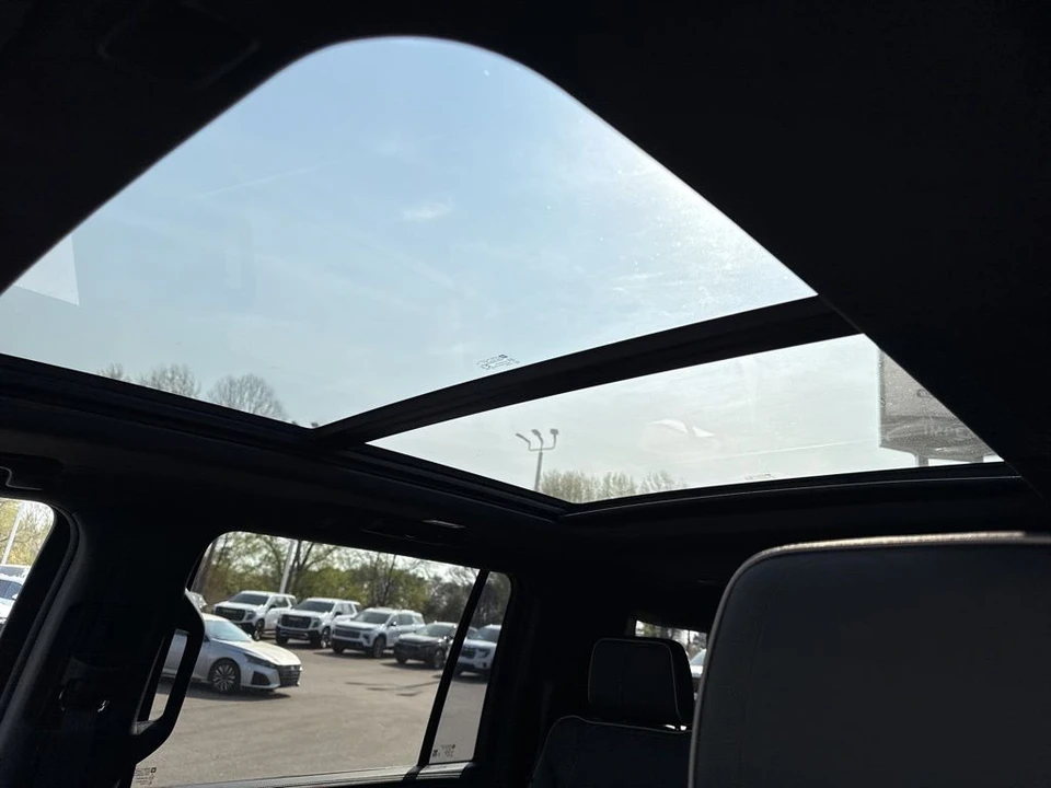 2022 GMC Yukon 5th Gen - Image 12 of 21