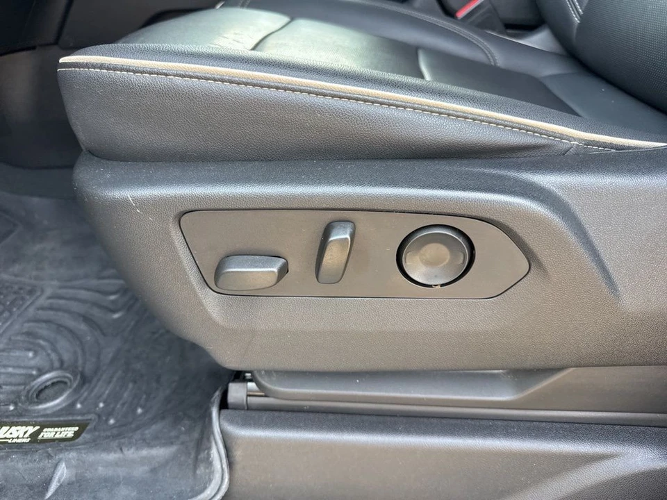 2022 GMC Yukon 5th Gen - Image 10 of 21