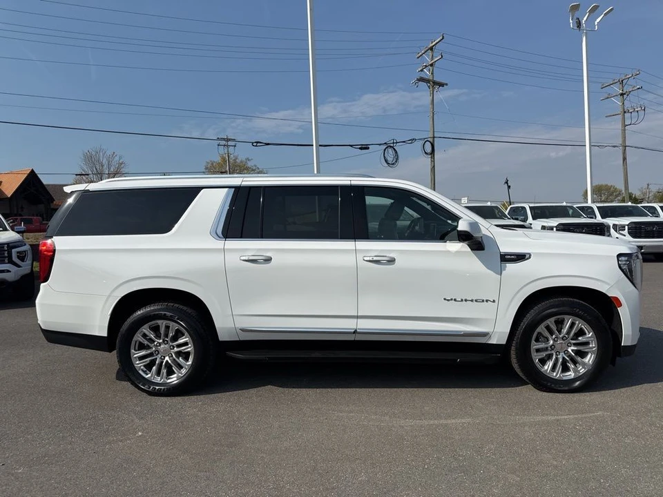 2022 GMC Yukon 5th Gen - Image 6 of 21