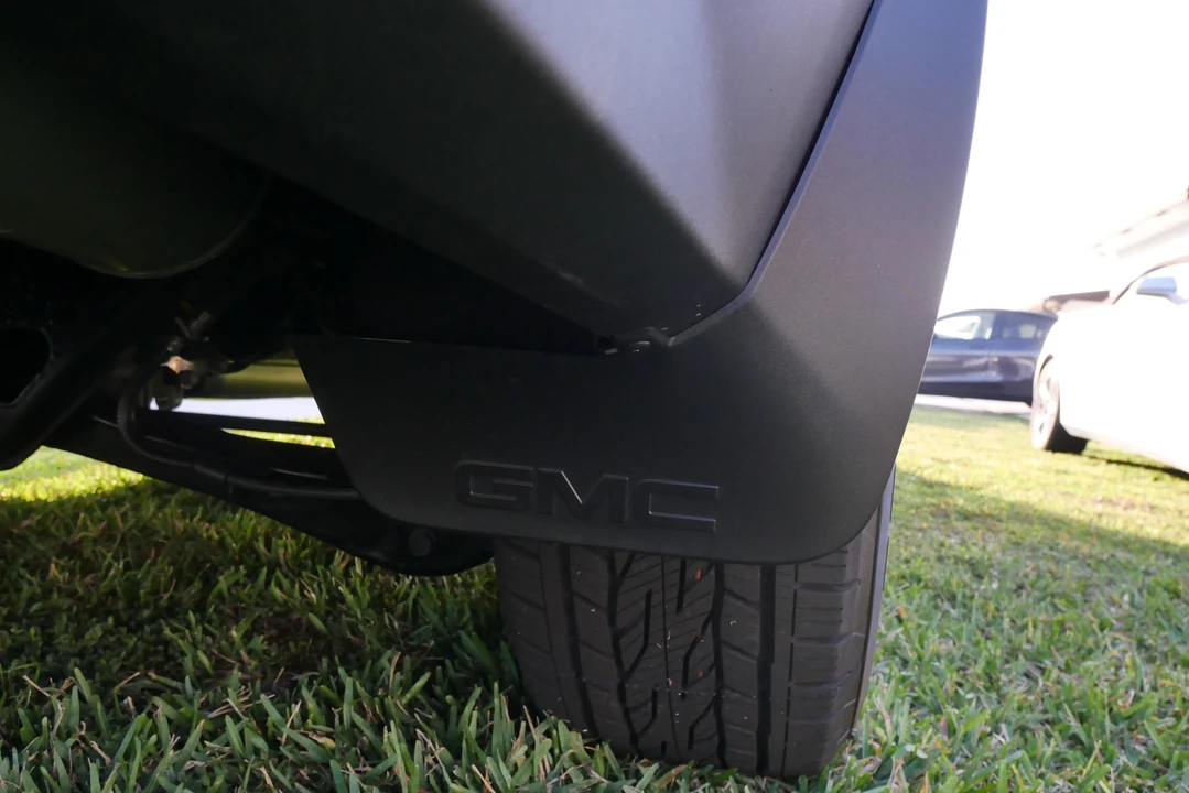 2022 GMC Yukon 5th Gen - Image 18 of 31