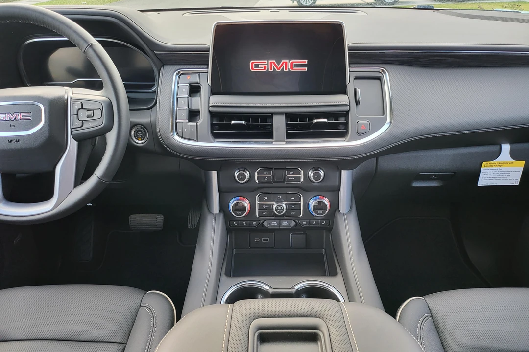 2022 GMC Yukon 5th Gen - Image 28 of 31