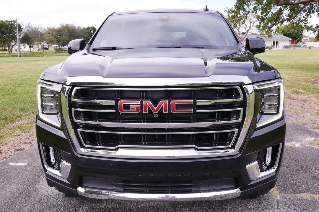 2022 GMC Yukon 5th Gen - Image 2 of 31