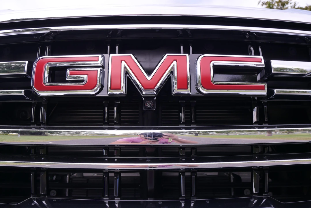 2022 GMC Yukon 5th Gen - Image 11 of 31