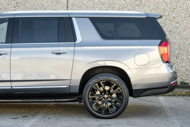 2022 GMC Yukon 5th Gen - Image 16 of 21
