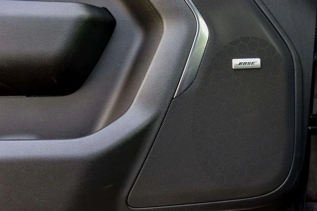 2022 GMC Yukon 5th Gen - Image 16 of 21