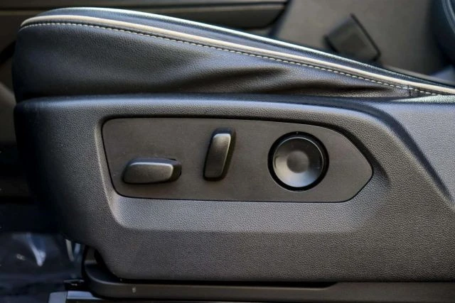 2022 GMC Yukon 5th Gen - Image 19 of 21