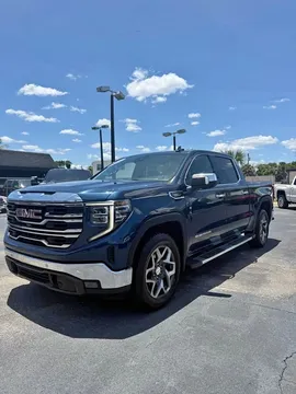 2022 GMC Sierra 1500 Crew Cab SLT