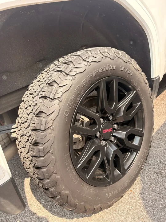 2022 GMC Sierra 5th Gen - Image 13 of 14