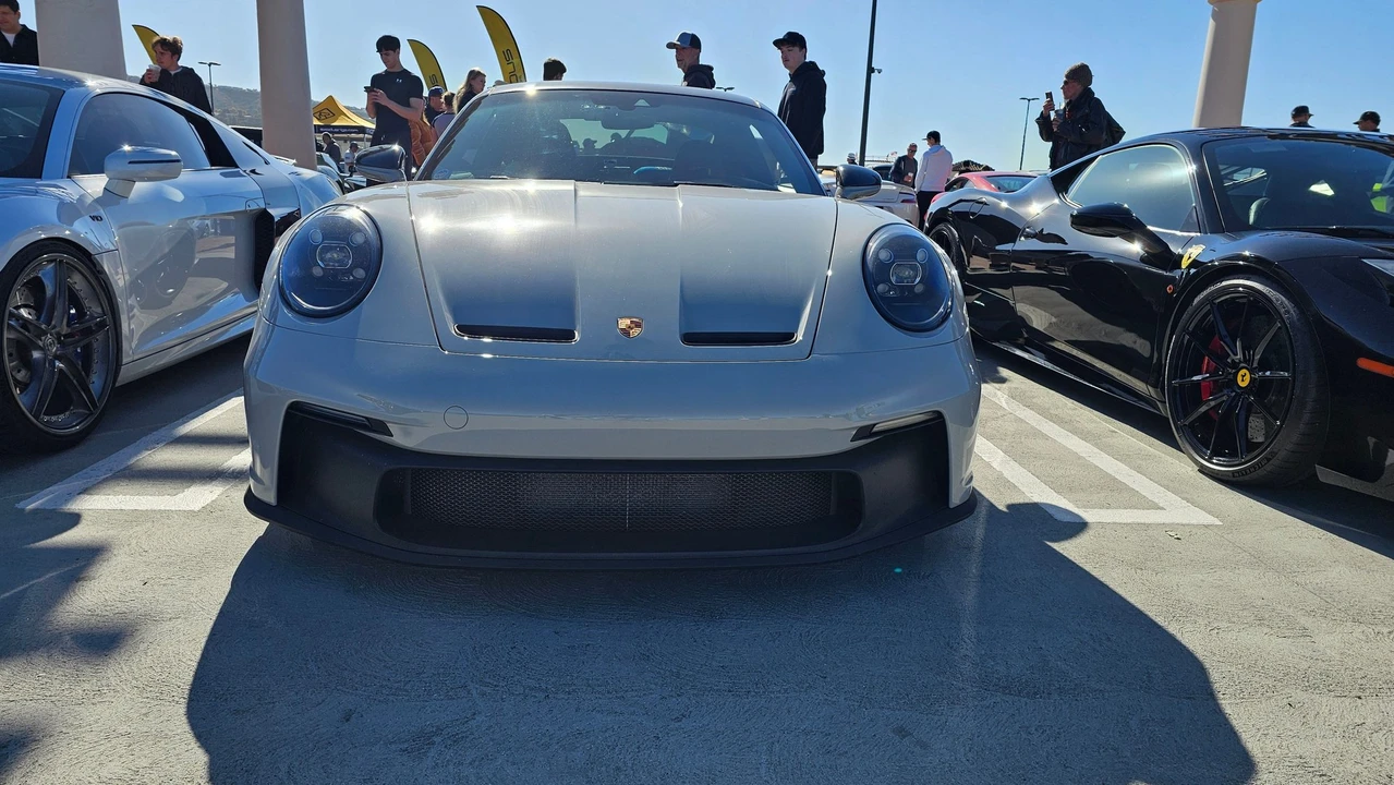 2022 Porsche 992 GT3 - Image 6 of 17