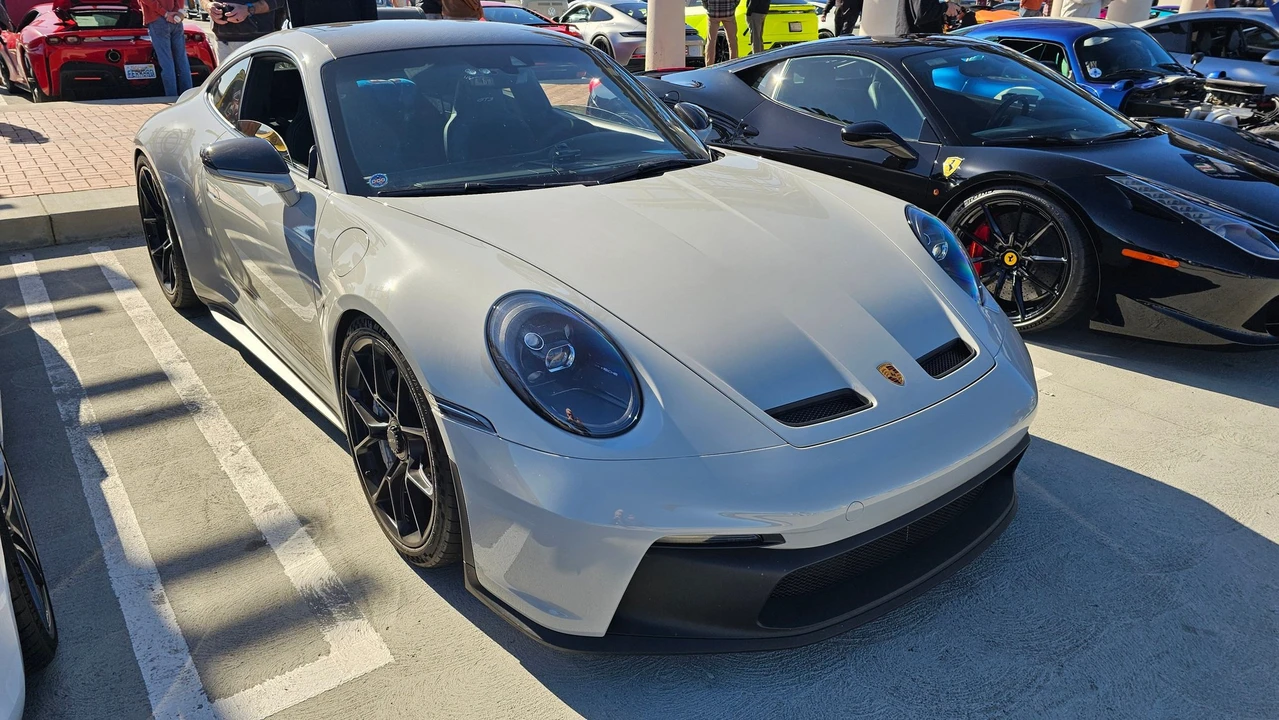 2022 Porsche 992 GT3 - Image 7 of 17