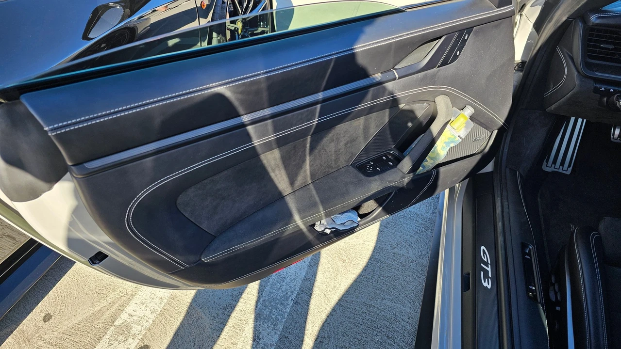 2022 Porsche 992 GT3 - Image 14 of 17