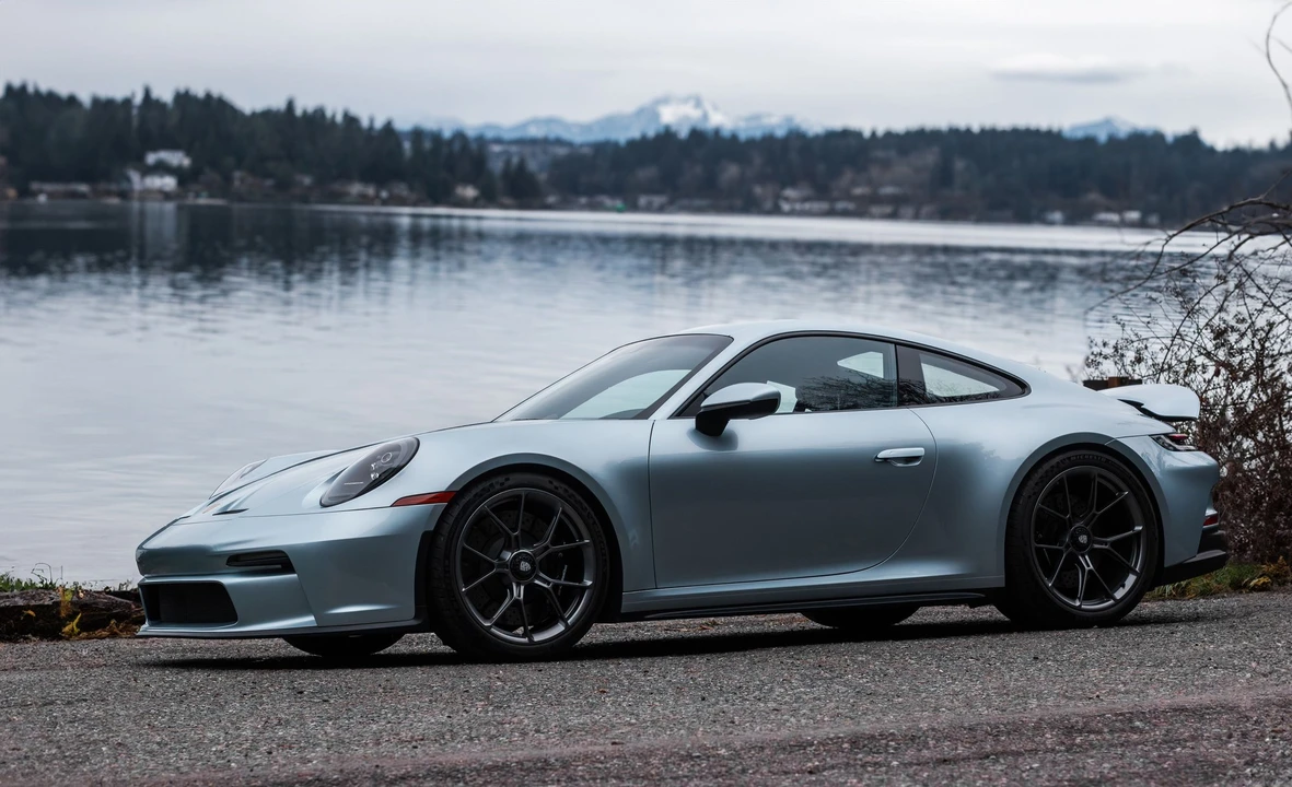 2022 Porsche 992 GT3 - Image 2 of 20