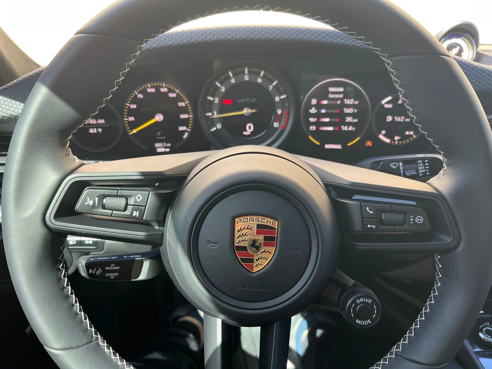 2022 Porsche 992 GT3 - Image 10 of 17