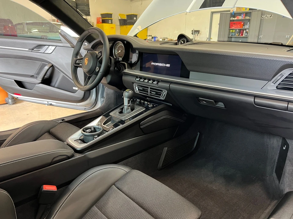 2022 Porsche 992 GT3 - Image 12 of 17