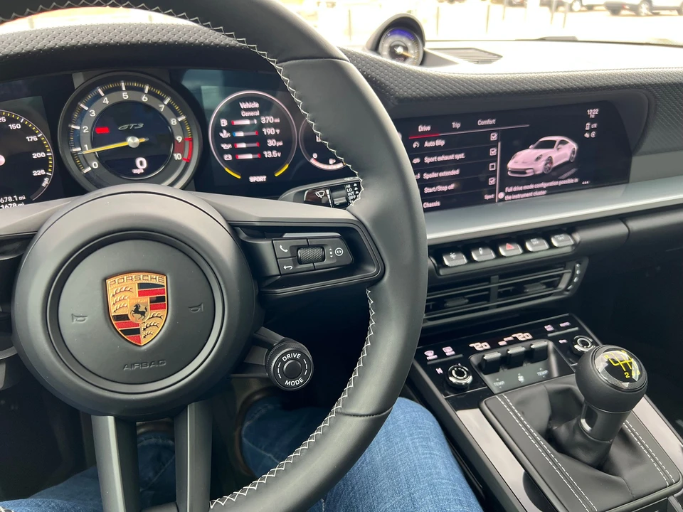 2022 Porsche 992 GT3 - Image 14 of 17