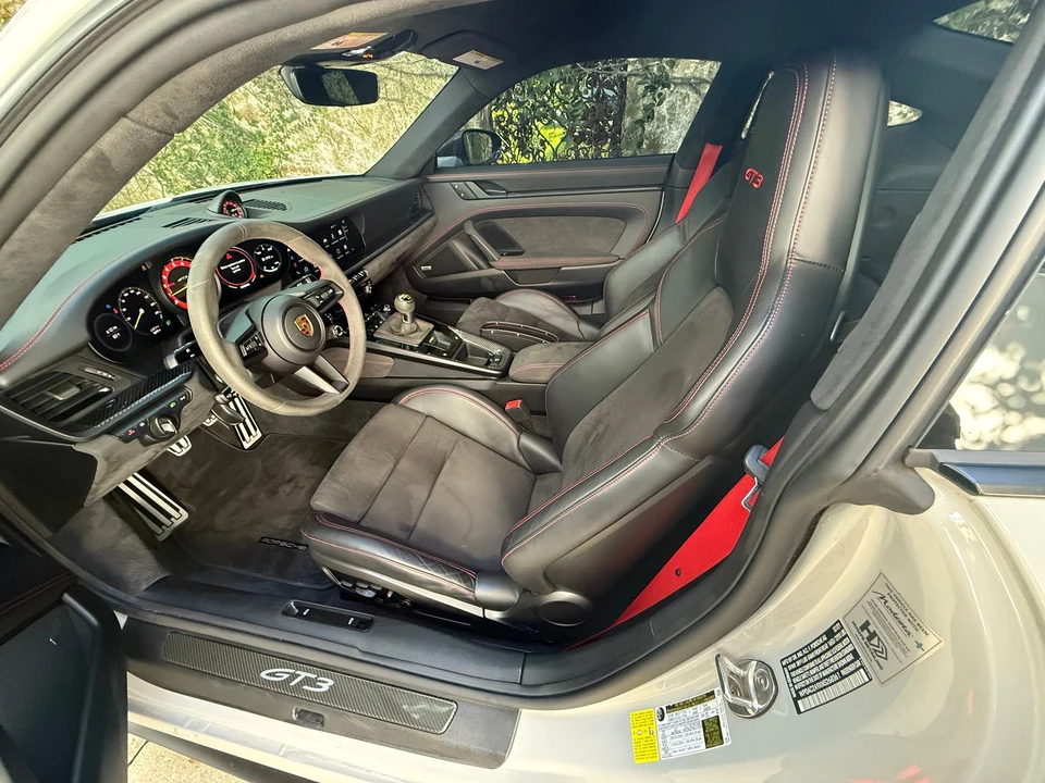 2022 Porsche 992 GT3 - Image 25 of 27