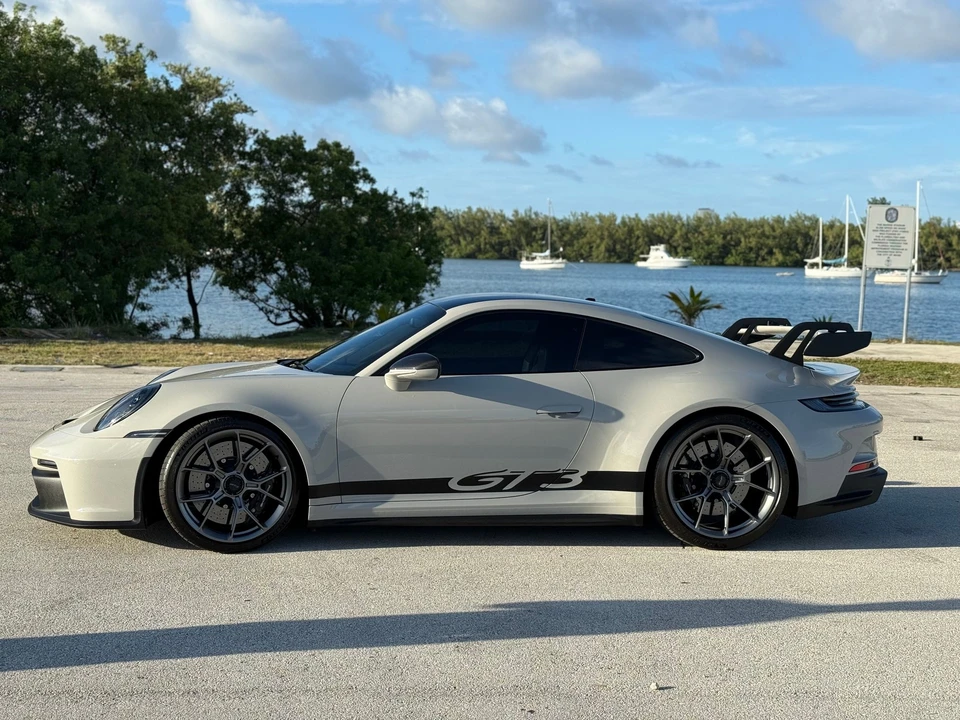 2022 Porsche 992 GT3 - Image 7 of 27