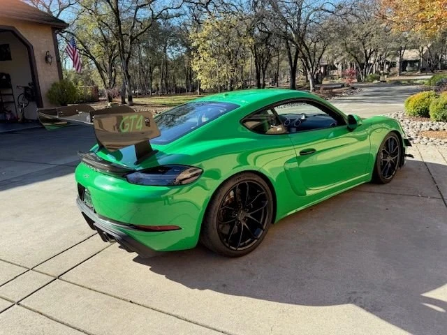 2022 Porsche 718 Cayman GT4 - Image 7 of 18
