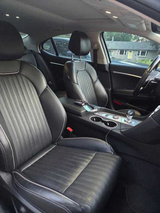 2022 Genesis G70 - Image 12 of 15