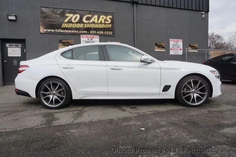 2022 Genesis G70 - Image 9 of 12